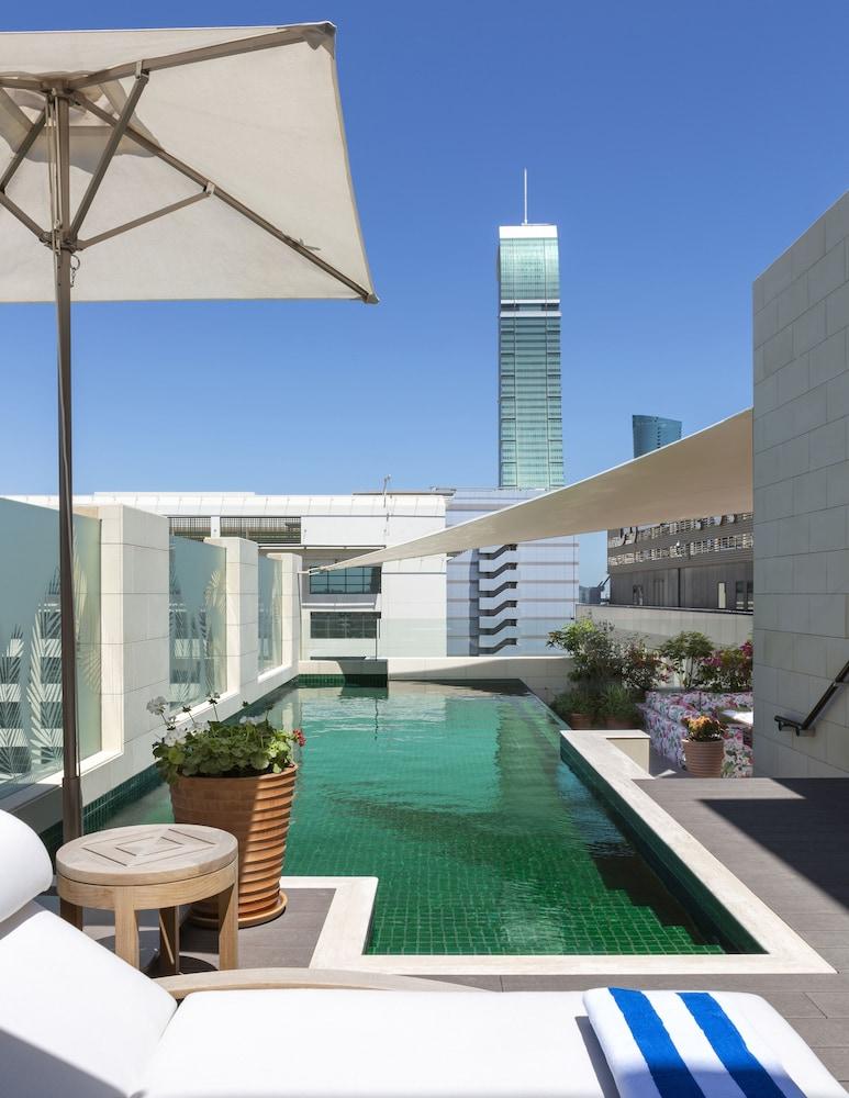 The Merchant House Manama Exterior photo The rooftop pool at the Mandarin Oriental, Barcelona